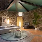 Ice Queen Chamber By Rent