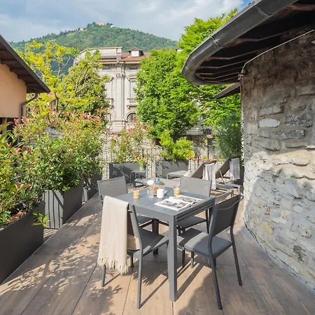 Ice Queen Chamber By Rent *