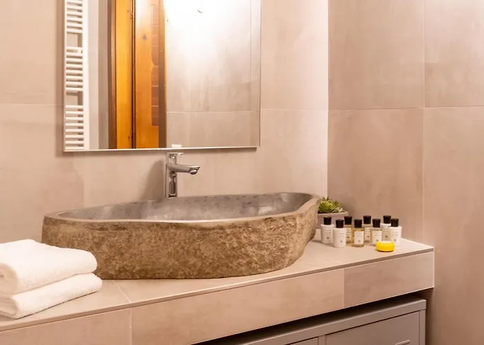 Ice Queen Chamber By Rent Como