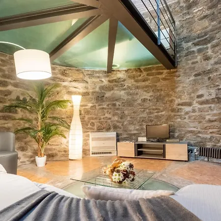 Ice Queen Chamber By Rent *