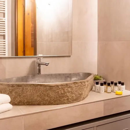 Ice Queen Chamber By Rent Como